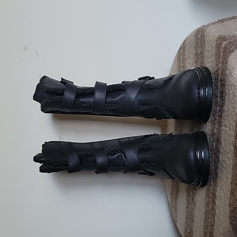 Rocket Dog Sherpa lined boots (Black)